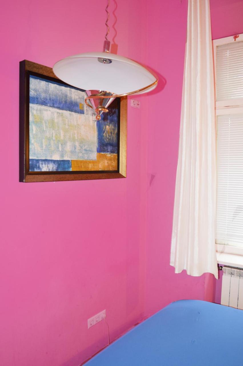 Hostel Golden Gates Kiev Esterno foto